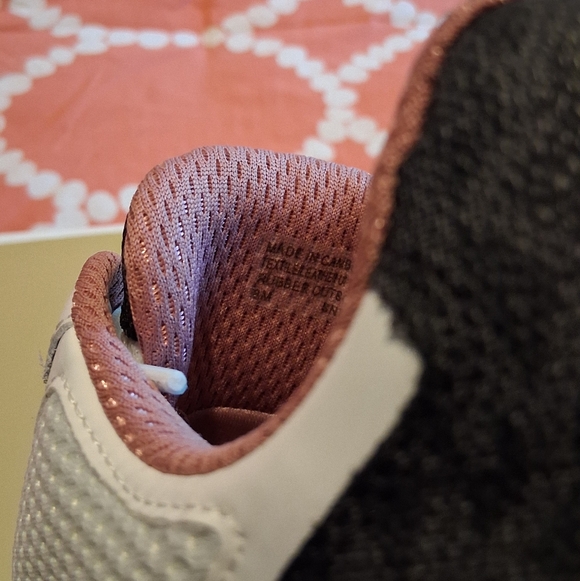 Michael Kors Toni Trainer Sneakers - Picture 12 of 12